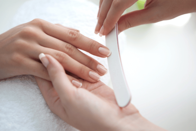 manicure ongles rongés